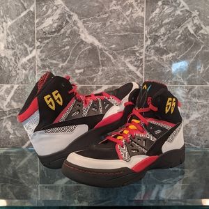(SOLD) Adidas Original Dikembe Mutombo Sneaker